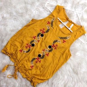 Sleeveless mustard top, size M